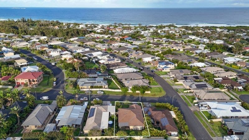 56 Eileen Drive CORINDI BEACH NSW, Corindi Beach - Thumbnail 2