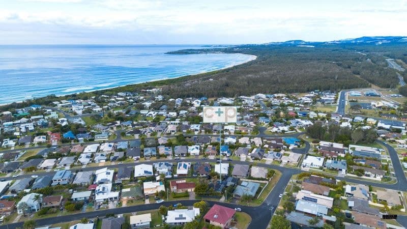 25 Burns Crescent CORINDI BEACH NSW, Corindi Beach - Thumbnail 2