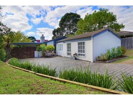 4 Kiandra Street, MORNINGTON, Mornington - Image 1