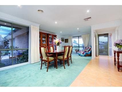 12 Colebrook Court, MORNINGTON, Mornington - Thumbnail 3