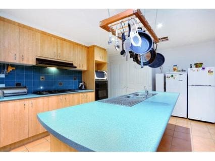 12 Colebrook Court, MORNINGTON, Mornington - Thumbnail 7
