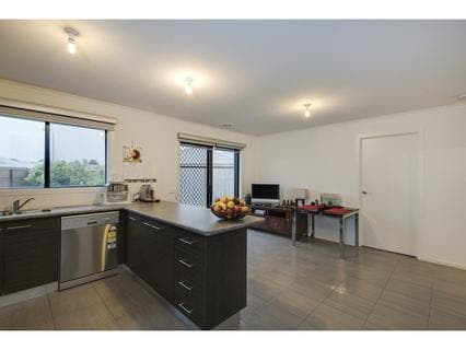 2 Kathleen Crescent, TYABB, Tyabb - Thumbnail 3