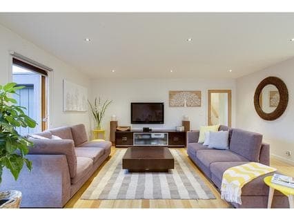 3/5 Johns Road, MORNINGTON, Mornington - Image 1