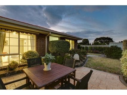 26 Deighton Drive, ROSEBUD, Rosebud - Thumbnail 3