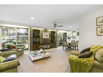 26 Deighton Drive, ROSEBUD, Rosebud - Thumbnail 7