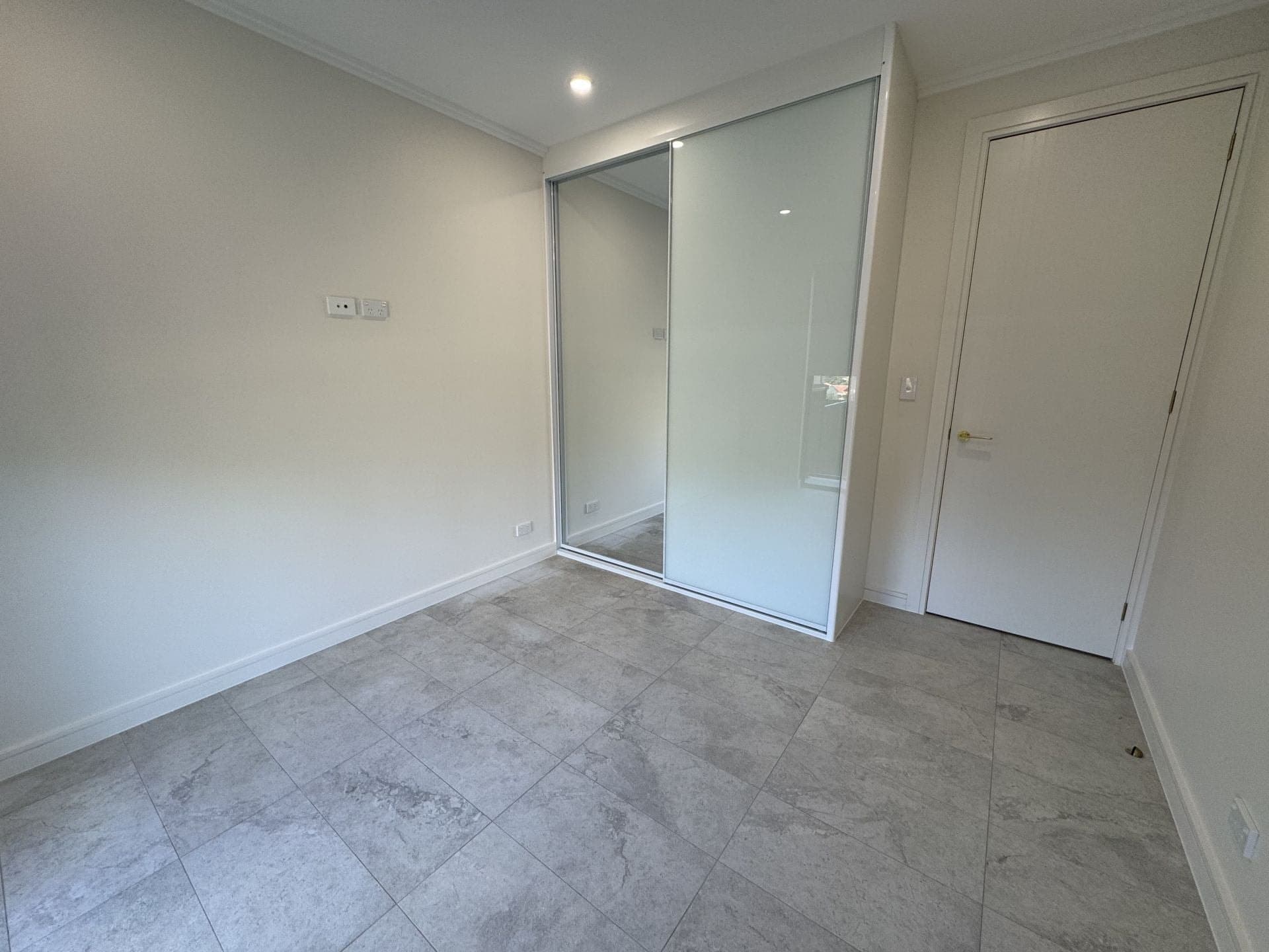 27A/1 Loddon Crescent, Campbelltown, Campbelltown - Thumbnail 7