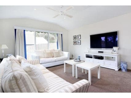 7 Lindsay Grove, MOUNT MARTHA, Mount Martha - Thumbnail 2