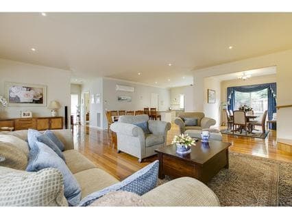 2 Woolmer Court, Frankston South - Thumbnail 2