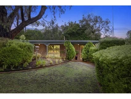 16 Carrathool Avenue, ROSEBUD, Rosebud - Image 1