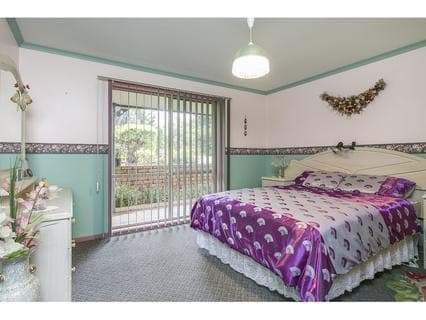 16 Carrathool Avenue, ROSEBUD, Rosebud - Thumbnail 8