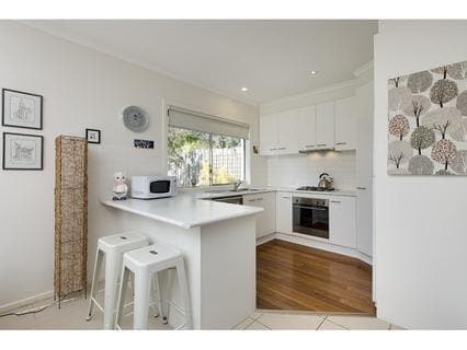 1/65 Strachans Road, Mornington - Thumbnail 3