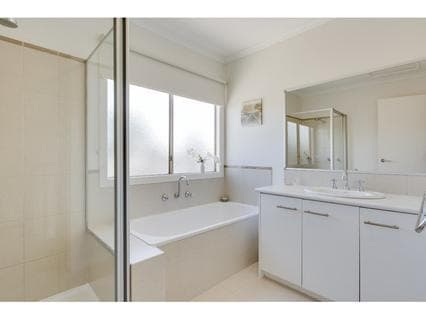 1/65 Strachans Road, Mornington - Thumbnail 8