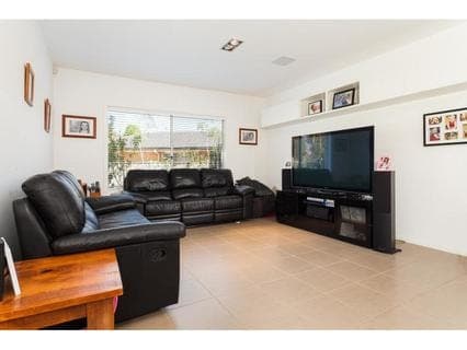 15 Kingsford Smith Court, SANDHURST, Sandhurst - Thumbnail 7