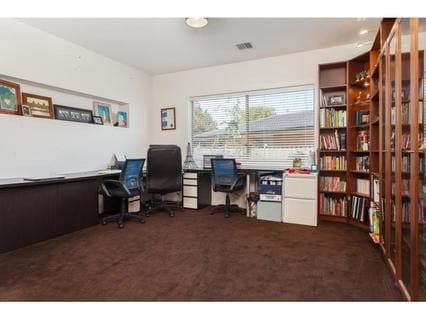 15 Kingsford Smith Court, SANDHURST, Sandhurst - Thumbnail 8