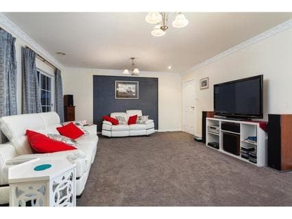 4 Troon Avenue, MORNINGTON, Mornington - Thumbnail 4