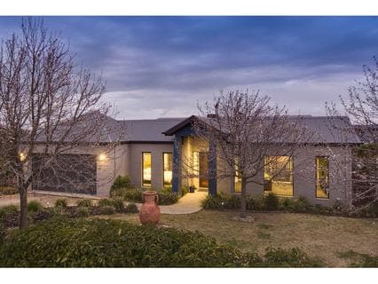 36 Kathleen Crescent, Mornington - Image 1