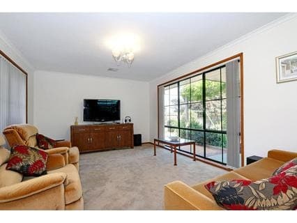 20 Weber Drive, MORNINGTON, Mornington - Thumbnail 2