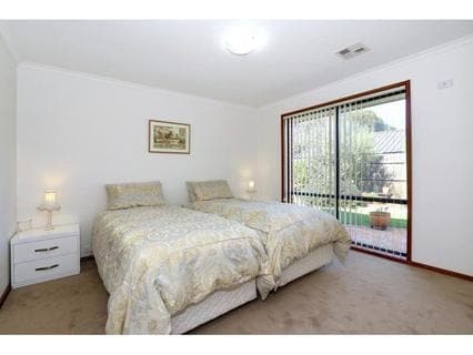20 Weber Drive, MORNINGTON, Mornington - Thumbnail 8