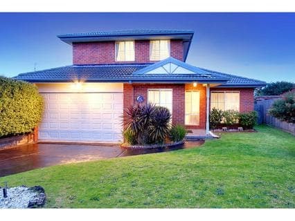 10 Karleen Court, MORNINGTON, Mornington - Image 1