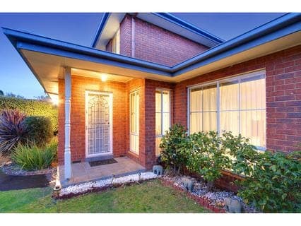 10 Karleen Court, MORNINGTON, Mornington - Thumbnail 3