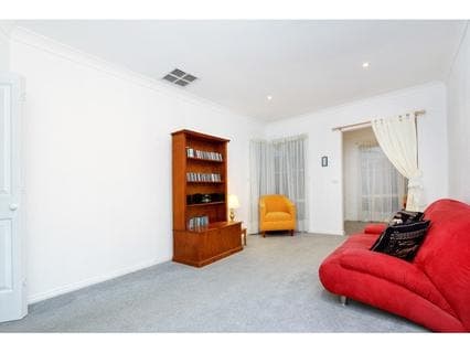 10 Karleen Court, MORNINGTON, Mornington - Thumbnail 5