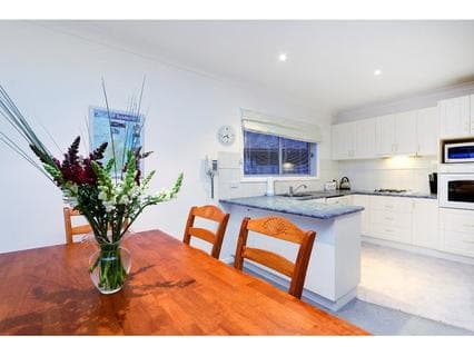 10 Karleen Court, MORNINGTON, Mornington - Thumbnail 8