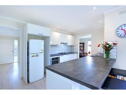 14 Owen Court, Somerville - Thumbnail 3