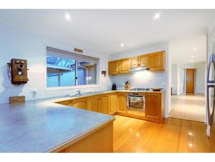 2 Aimee Court, MORNINGTON, Mornington - Thumbnail 7