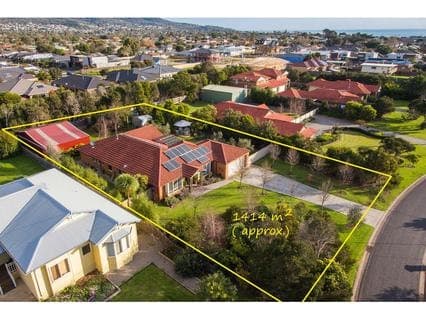 12 Woodlands Grove, Safety Beach - Thumbnail 2