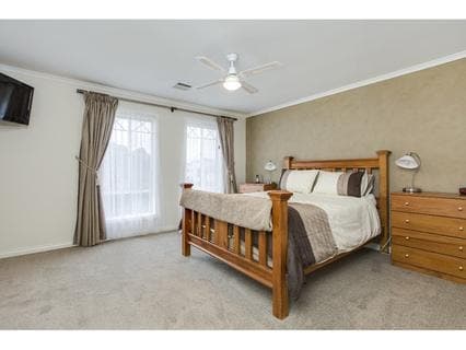 24 Kathleen Crescent, MORNINGTON, Mornington - Thumbnail 8