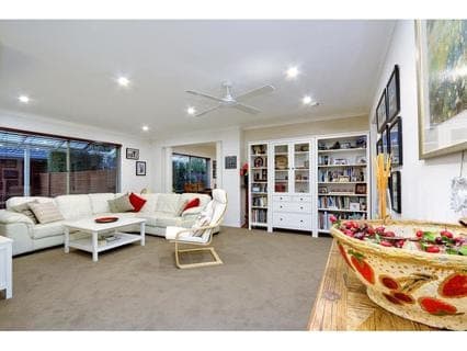 18 Paperbark Drive, MOUNT MARTHA, Mount Martha - Thumbnail 2