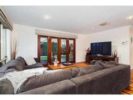 33 Weerona Way, MORNINGTON, Mornington - Thumbnail 4