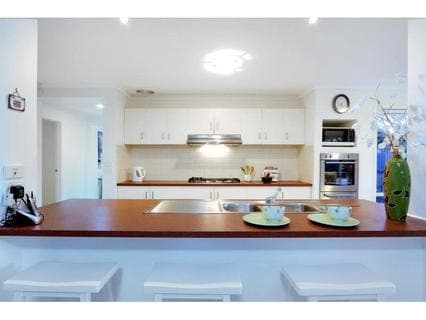 5 Traminer Drive, MOUNT MARTHA, Mount Martha - Thumbnail 3