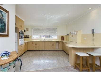 39 Lugano Avenue, DROMANA, Dromana - Thumbnail 3