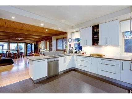 80 Herbert Street, MORNINGTON, Mornington - Thumbnail 6