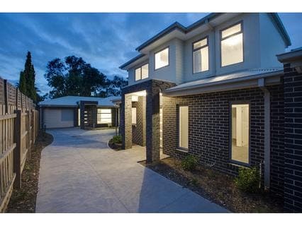 2/4 Ruth Road, MORNINGTON, Mornington - Image 1