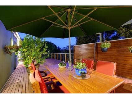 8 Jacaranda Crescent, MORNINGTON, Mornington - Thumbnail 2