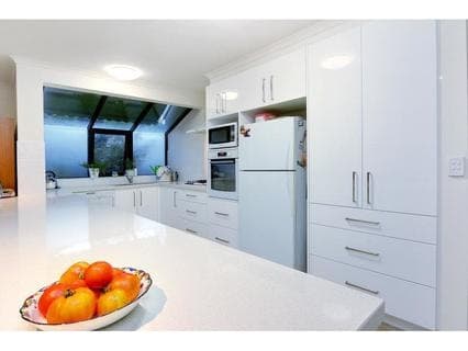 8 Jacaranda Crescent, MORNINGTON, Mornington - Thumbnail 5