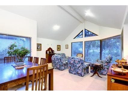 8 Jacaranda Crescent, MORNINGTON, Mornington - Thumbnail 6
