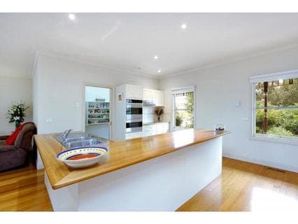 5 Aquarius Court, MORNINGTON, Mornington - Thumbnail 5