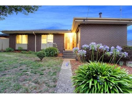3 Orlanda Court, MORNINGTON, Mornington - Thumbnail 2