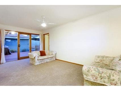 3 Orlanda Court, MORNINGTON, Mornington - Thumbnail 8