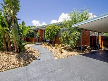 8 Kestrel Court, MORNINGTON, Mornington - Image 1