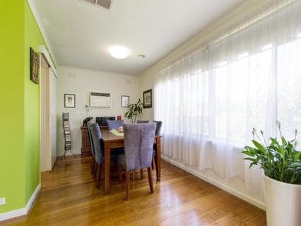 8 Kestrel Court, MORNINGTON, Mornington - Thumbnail 7