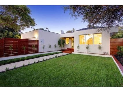 34 Swansea Grove, MORNINGTON, Mornington - Image 1
