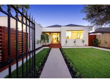 34 Swansea Grove, MORNINGTON, Mornington - Thumbnail 2