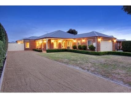 7 Kathleen Crescent, MORNINGTON, Mornington - Image 1