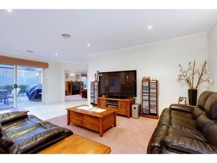 7 Kathleen Crescent, MORNINGTON, Mornington - Thumbnail 8