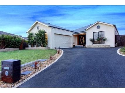 32 Samantha Drive, MORNINGTON, Mornington - Image 1