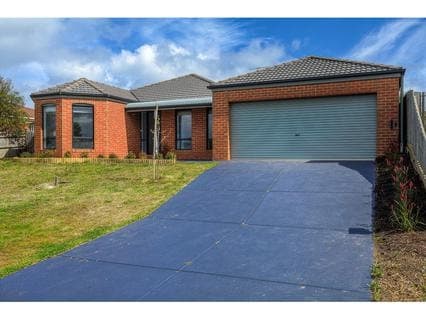 38 Killingholme Drive, Mornington - Image 1